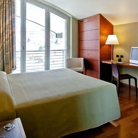 Rossini Al Teatro 4* إمبيريا