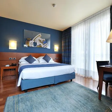 Hotel Rossini Al Teatro Imperia