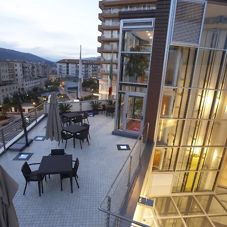 Hotel Rossini Al Teatro Imperia