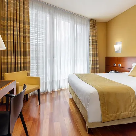 Hotel Rossini Al Teatro Imperia
