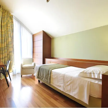 Hotel Rossini Al Teatro 4*