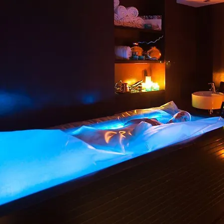 Rossini Al Teatro فندق إمبيريا