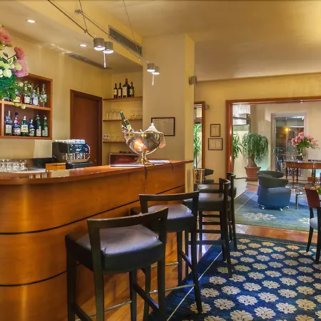 Rossini Al Teatro فندق إمبيريا