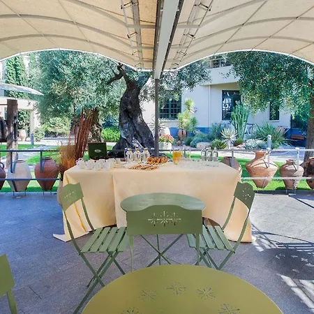 Rossini Al Teatro 4* إمبيريا