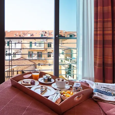 Hotel Rossini Al Teatro 4*
