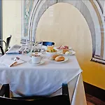 Rossini Al Teatro Hotel