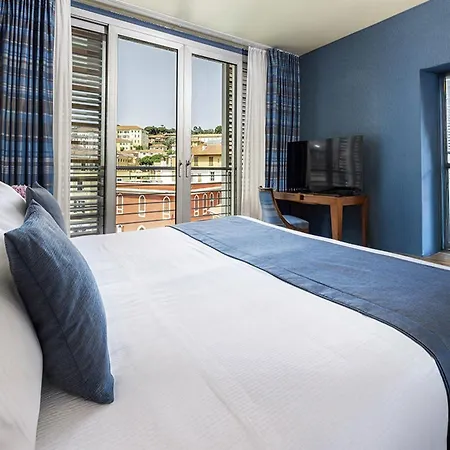 Rossini Al Teatro فندق إمبيريا