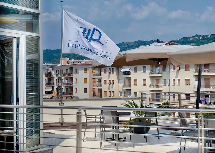 Rossini Al Teatro Отель