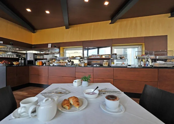 Hotel Rossini Al Teatro 4*