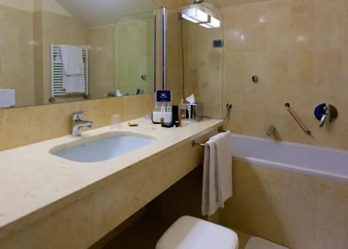 Rossini Al Teatro Отель Империя