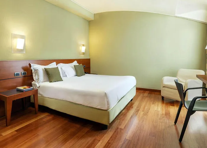 Rossini Al Teatro Отель