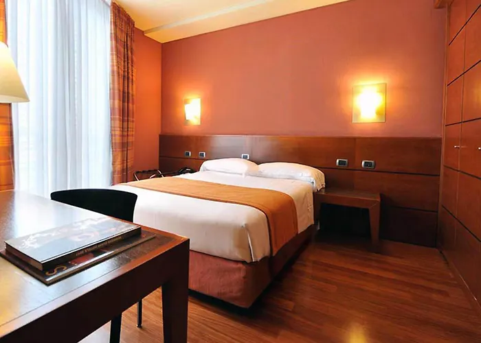 Hotel Rossini Al Teatro 4*